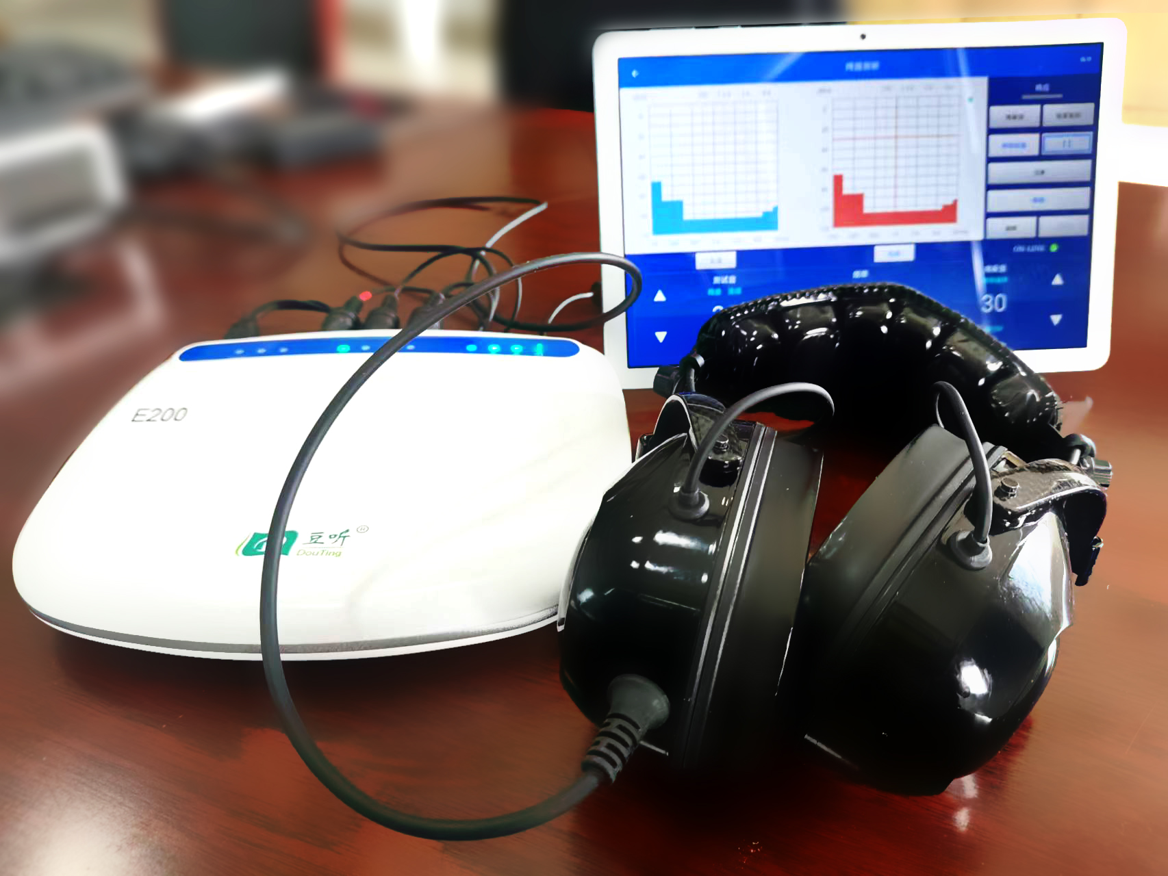 Portable hearing detector E200