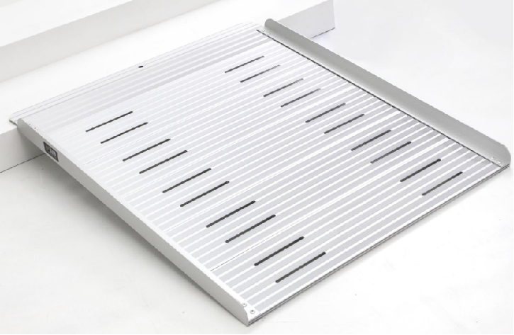 便攜式無障礙移動(dòng)坡道