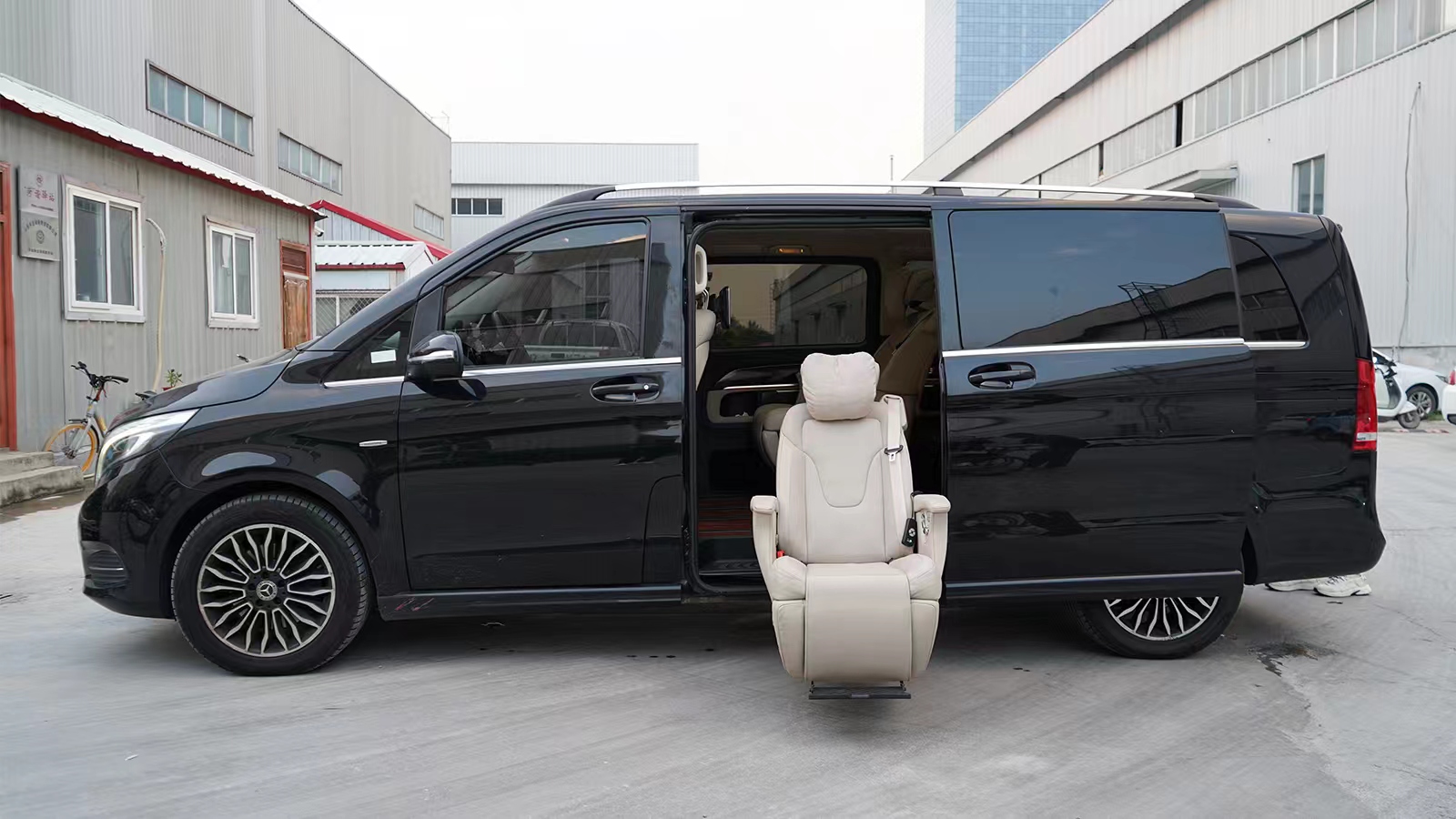 升降旋轉(zhuǎn)福祉座椅